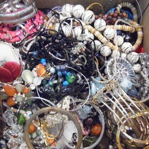 5lbs wearable or craft lot of jewelry